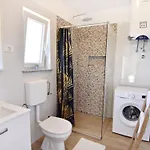 2 In Einer Neuen Mit Pool In Ruhiger Lage By Interhome Appartement