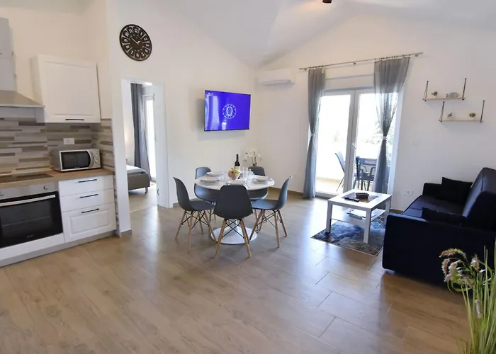 Lejlighed 2 In Einer Neuen Mit Pool In Ruhiger Lage By Interhome *