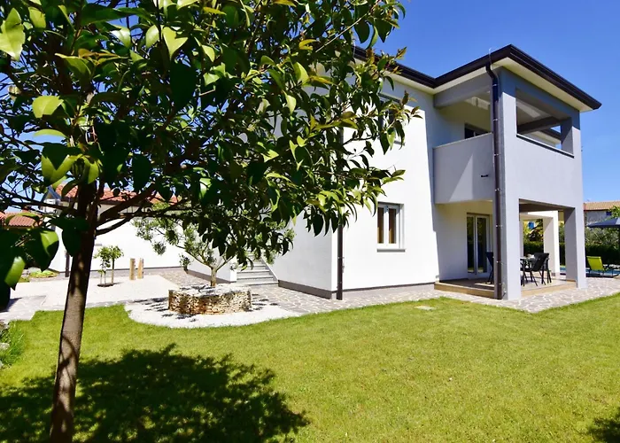 2 In Einer Neuen Mit Pool In Ruhiger Lage By Interhome Lejlighed