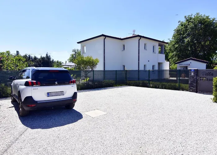 Lejlighed 2 In Einer Neuen Mit Pool In Ruhiger Lage By Interhome *