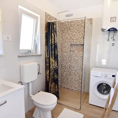 2 In Einer Neuen Mit Pool In Ruhiger Lage By Interhome Апартаменты